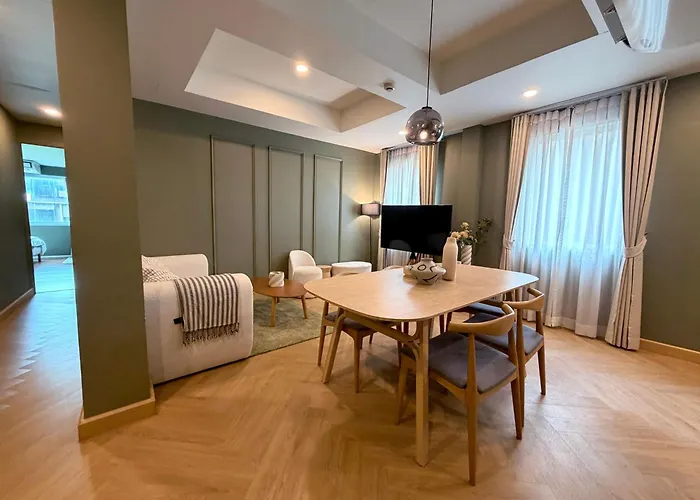 Whole Floor, 3 Bed 3 Bath, 1 Min To Bts Prompong バンコク都