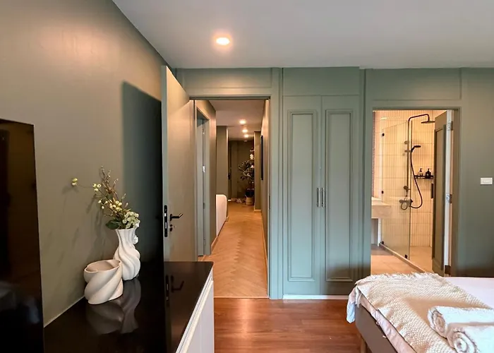 アパート Whole Floor, 3 Bed 3 Bath, 1 Min To Bts Prompong バンコク都
