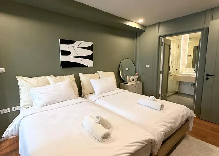 Whole Floor, 3 Bed 3 Bath, 1 Min To Bts Prompong