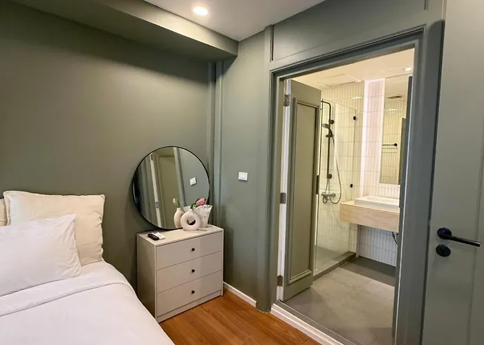 Whole Floor, 3 Bed 3 Bath, 1 Min To Bts Prompong アパート